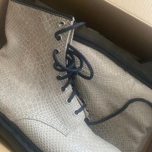 SNAKESKIN PRINT DOCS.